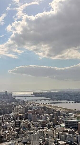 足球21004期比分-足球21004期，冷门与经典交织，比分背后的战术博弈与命运转折